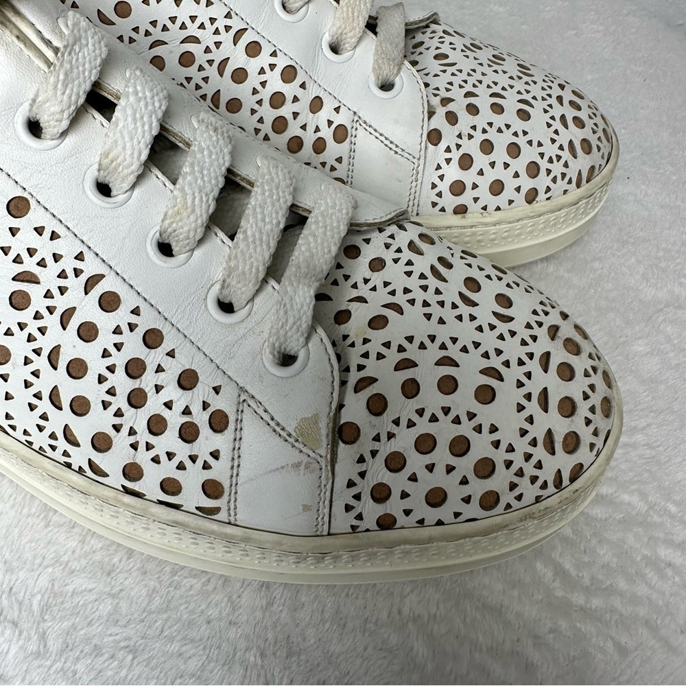 Alaia Size 9 White Tan Laser Cut
Leather Lace-Up Low Top
Sneakers - Picture 11 of 15